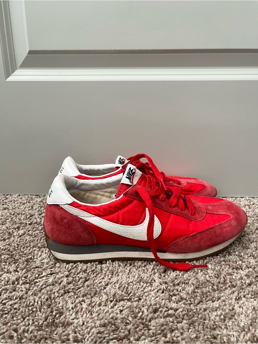 Nike Daybreak Red & White Sneakers US 8.5